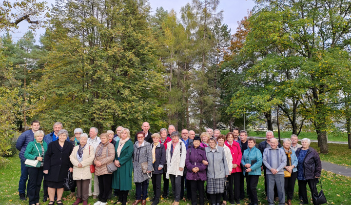 Fotka - Posedenie pri príležitosti ''Oktober - Mesiac úcty k starším''